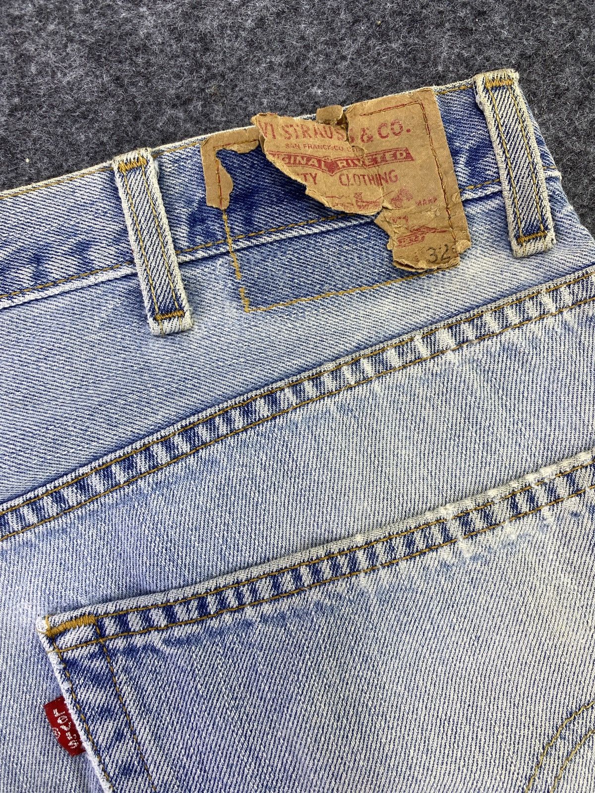 Jean × Levi's × Vintage VINTAGE LEVIS 550 RELAXED FIT JEANS - J027 Size US 39 - 12 Thumbnail