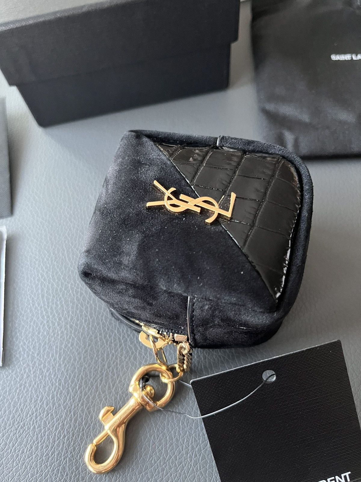 Hedi Slimane × Saint Laurent Paris × Yves Saint Laurent Rare Limited Edition Runway Brand New YSL Logo Charm Bag Size ONE SIZE - 22 Thumbnail