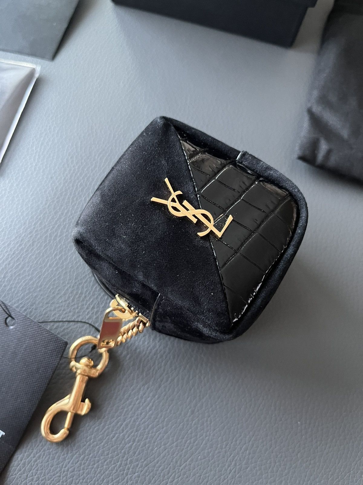 Hedi Slimane × Saint Laurent Paris × Yves Saint Laurent Rare Limited Edition Runway Brand New YSL Logo Charm Bag Size ONE SIZE - 4 Thumbnail