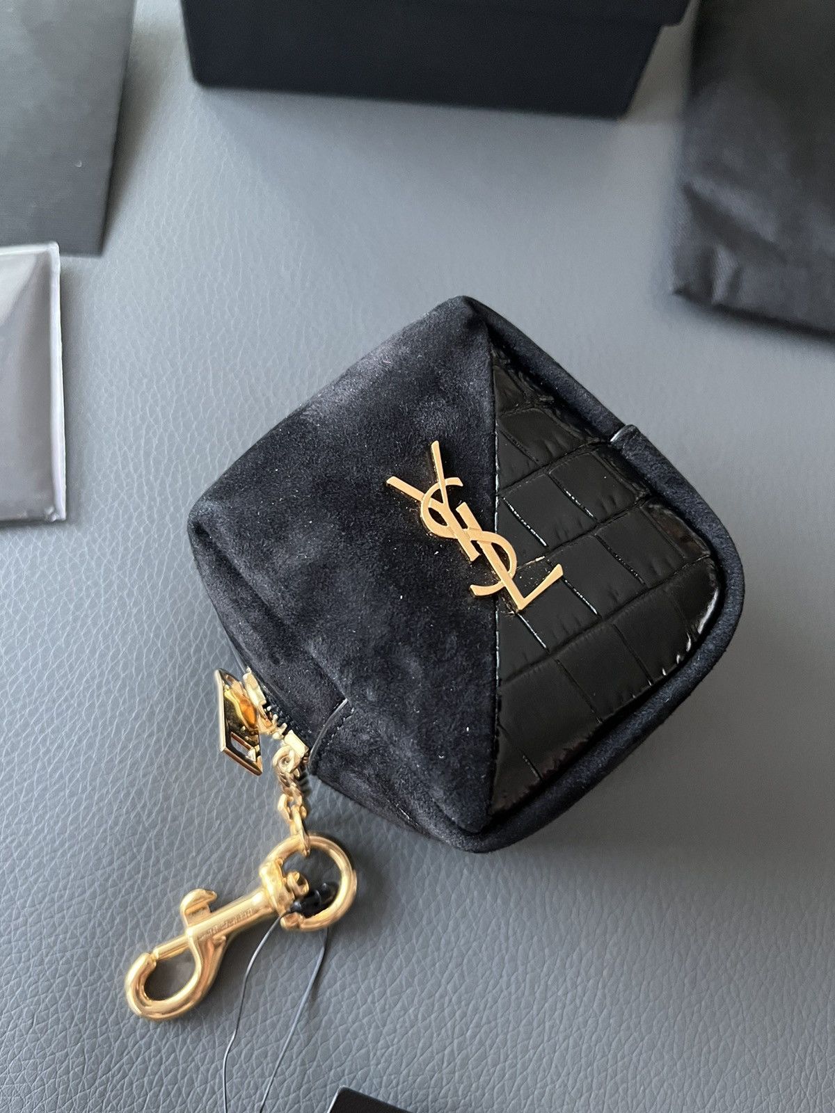 Hedi Slimane × Saint Laurent Paris × Yves Saint Laurent Rare Limited Edition Runway Brand New YSL Logo Charm Bag Size ONE SIZE - 2 Thumbnail