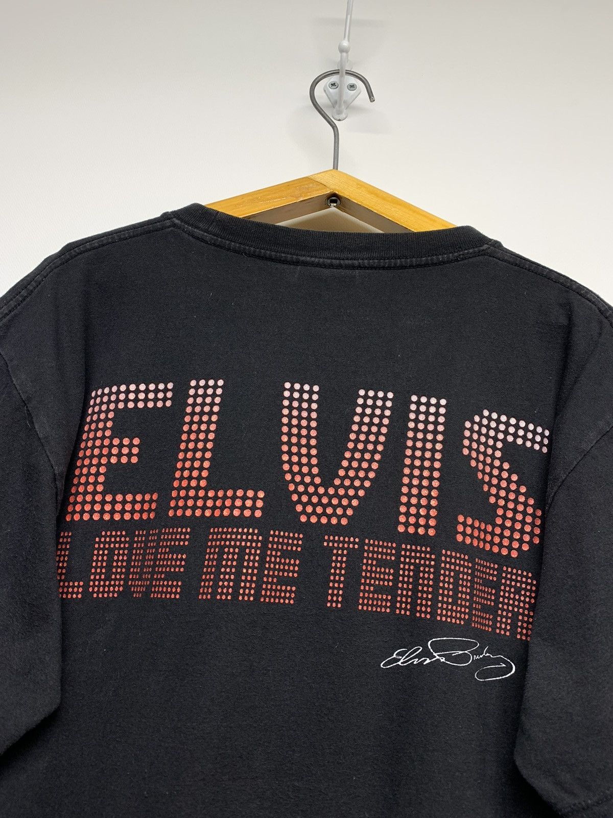 Vintage Vintage Y2K Elvis Presley Big Logo T-Shirt 00’s Size US M / EU 48-50 / 2 - 7 Thumbnail