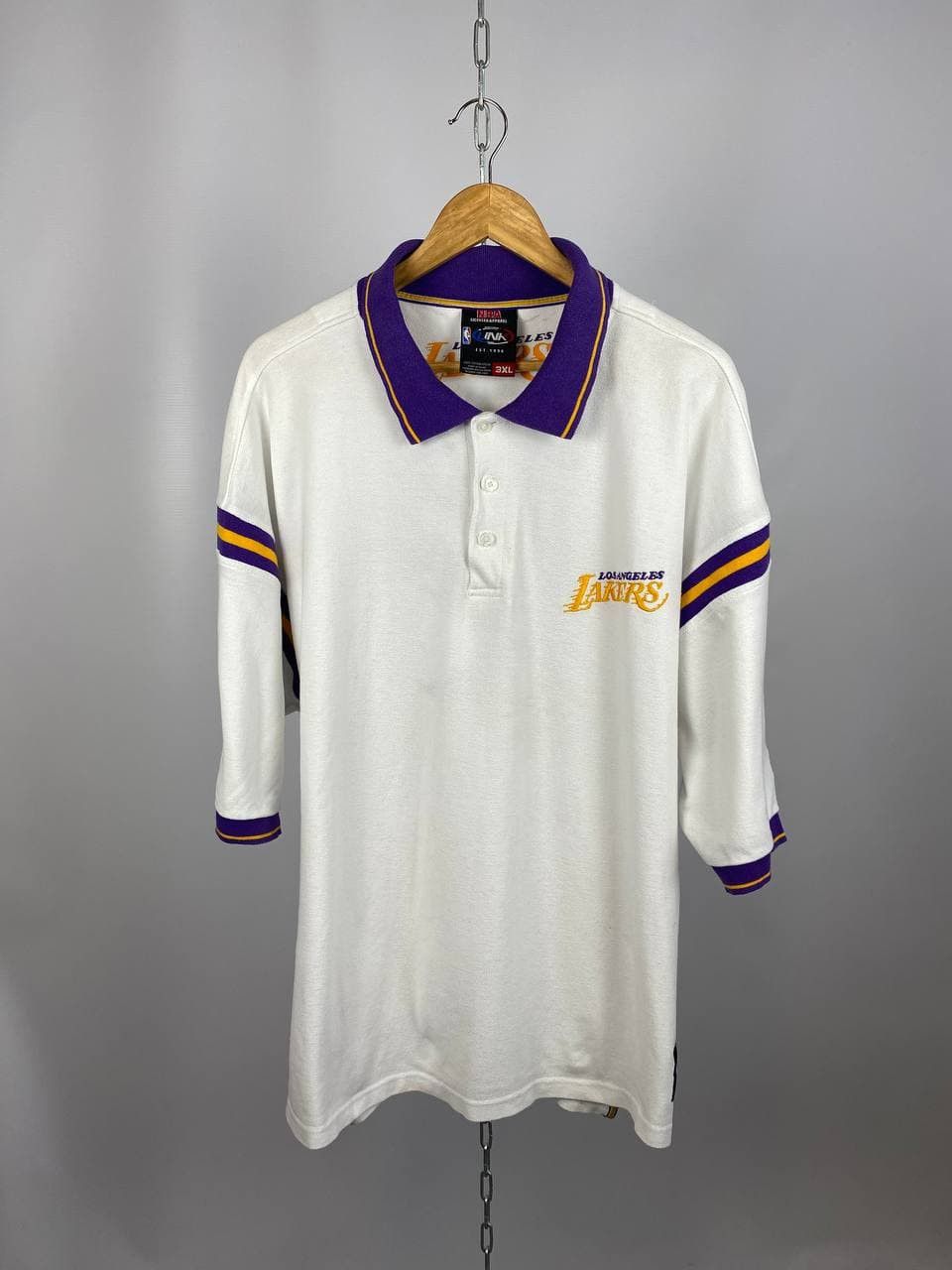 NBA Lakers LA vintage polo sportswear white size 3XL Size US XXL / EU 58 / 5 - 1 Thumbnail