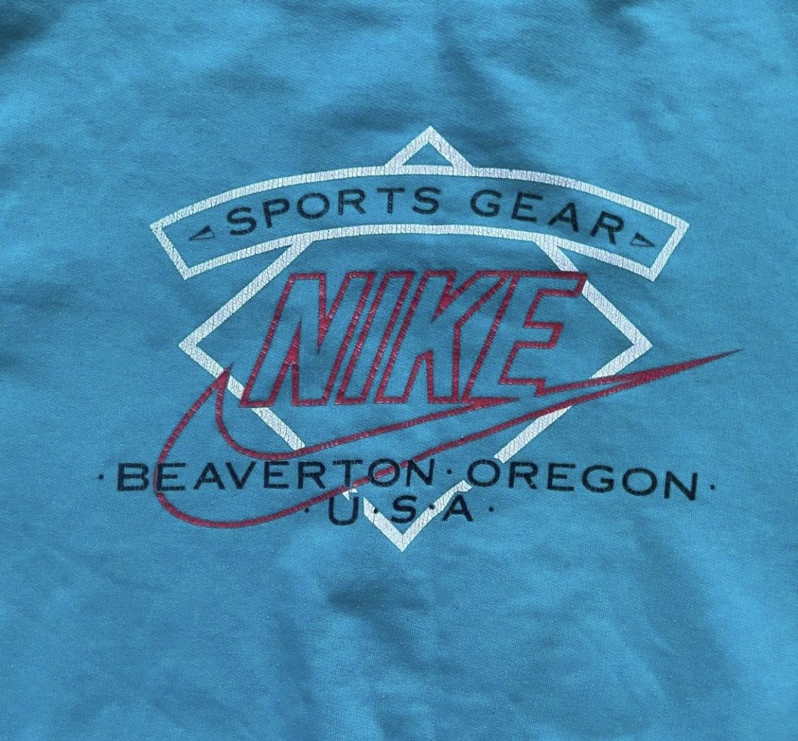 Nike × Vintage Rare 90s NIKE USA Faded Embroidered Logo Sweatshirt Size US S / EU 44-46 / 1 - 3 Thumbnail
