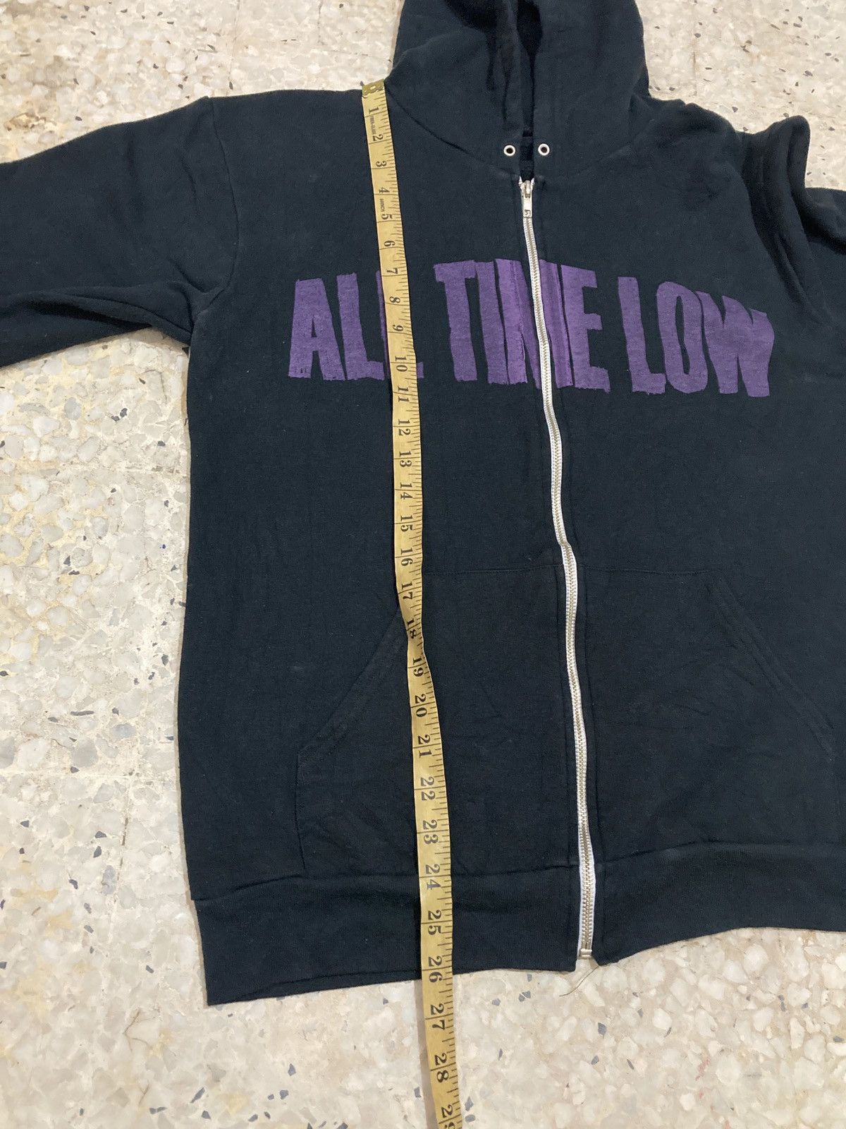 Band Tees All Time Low Nothing Personal Band Hoodie Size US L / EU 52-54 / 3 - 7 Thumbnail