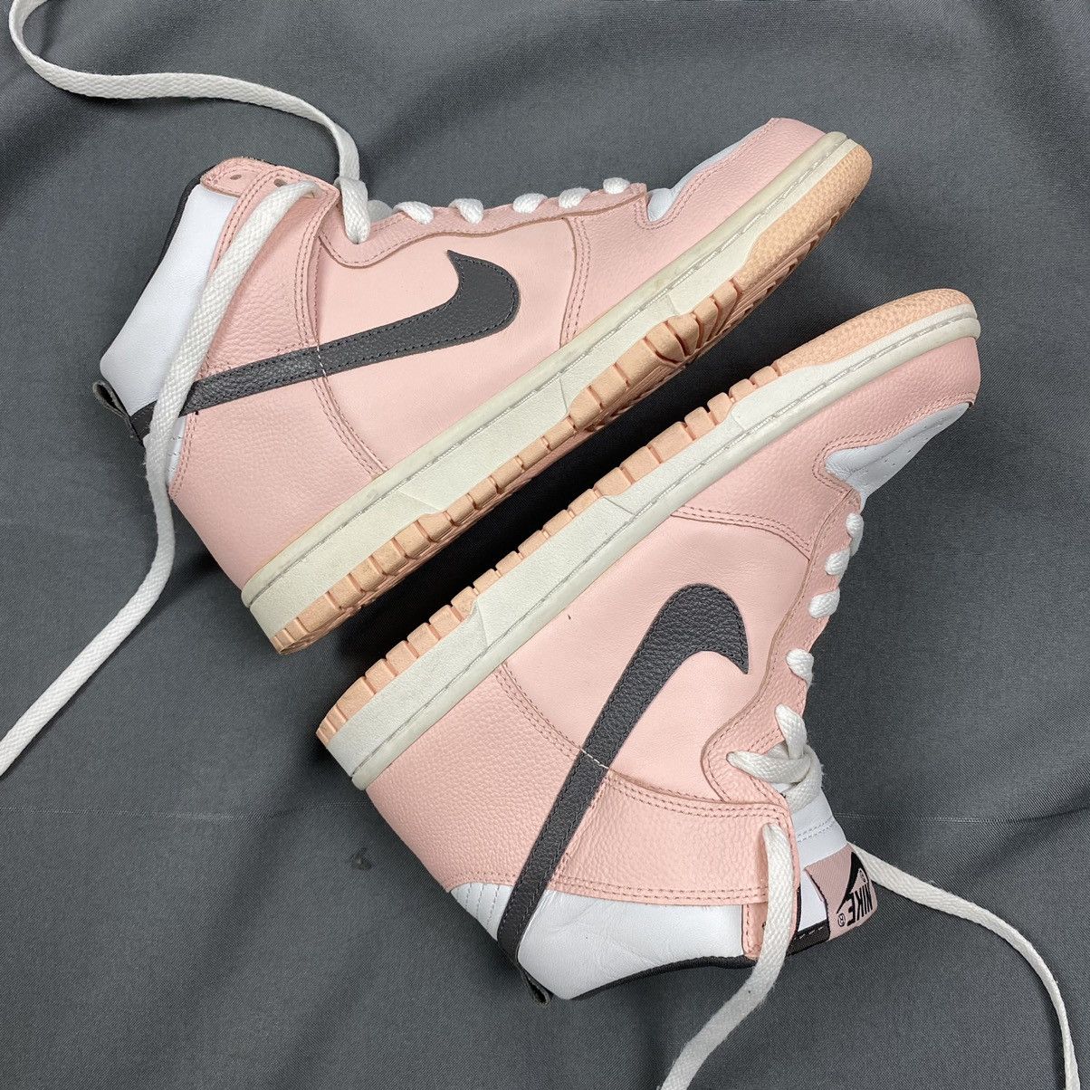 Nike 2004 W’s Nike Dunk High Storm Pink/Midnight Fog-White Size US 7 / IT 37 - 2 Thumbnail