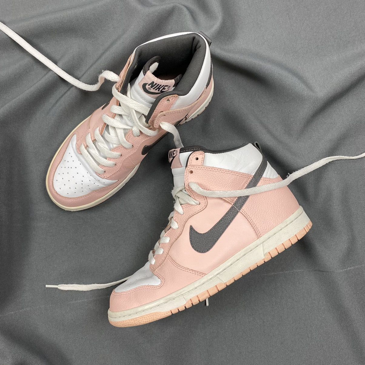 Nike 2004 W’s Nike Dunk High Storm Pink/Midnight Fog-White Size US 7 / IT 37 - 1 Thumbnail