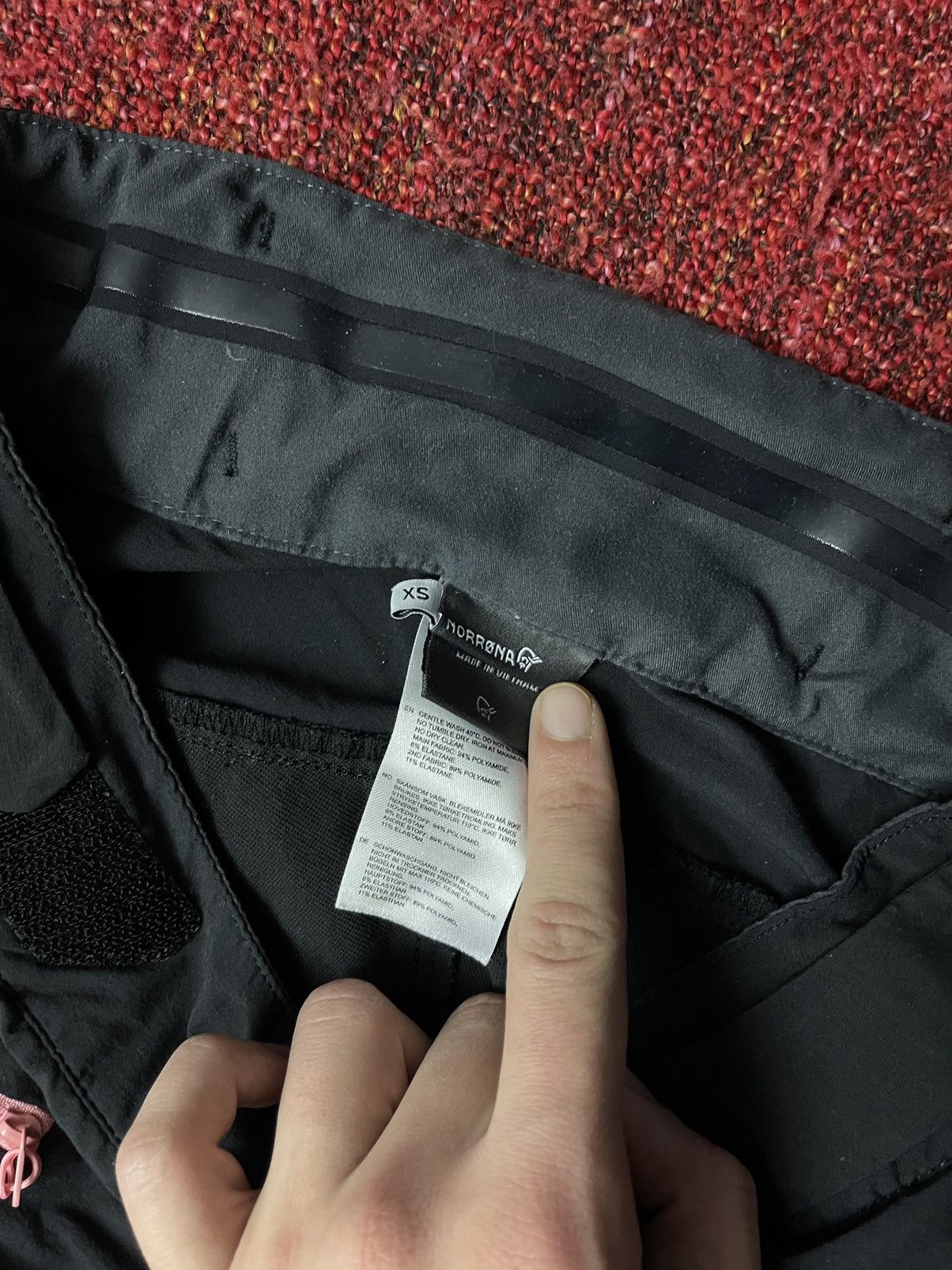 Norrona Norrona fjora flex1 gorpcore pants black / pink Size 25" / US 0 / IT 36 - 8 Thumbnail