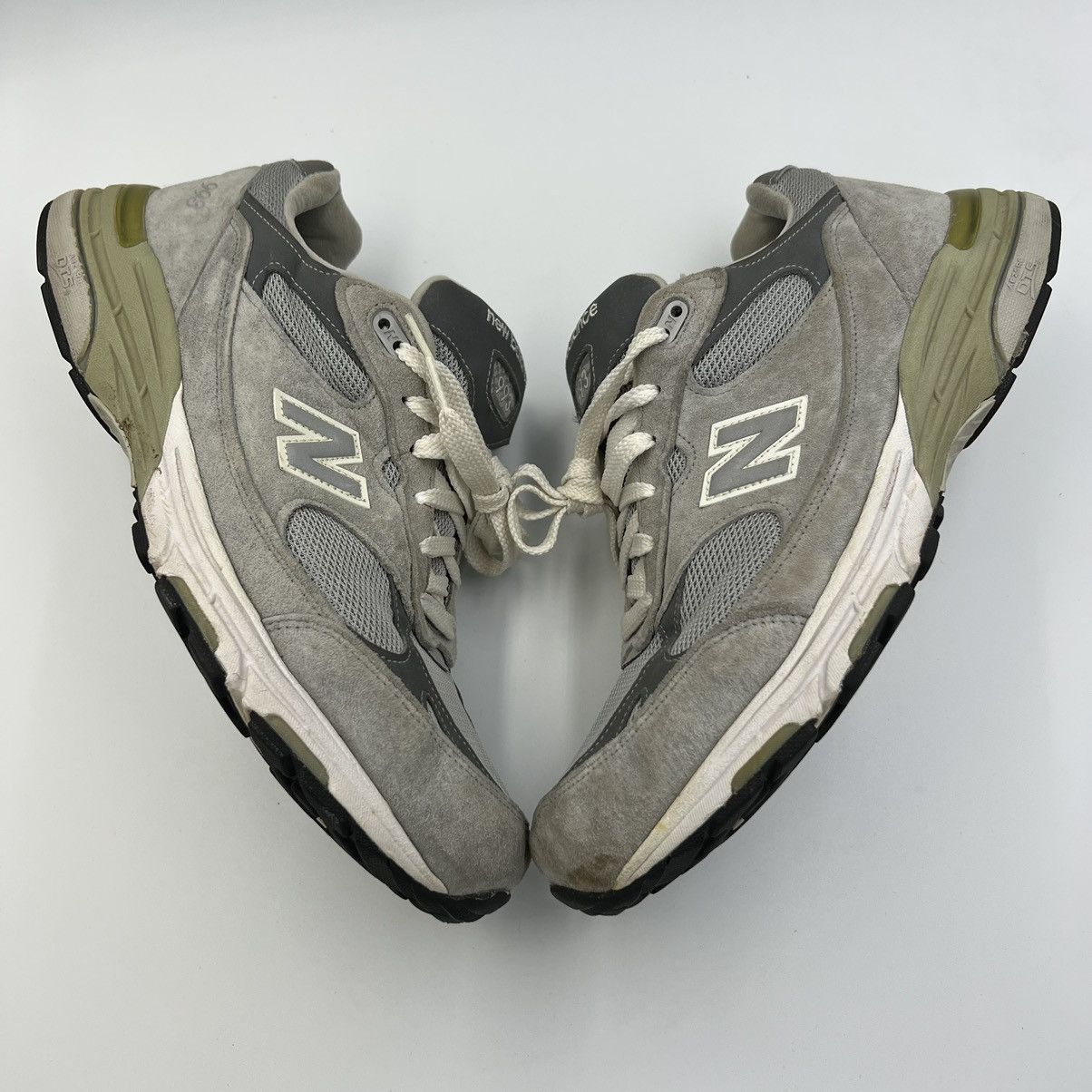 New Balance New Balance 993 2E Wide MR993GL Size US 11.5 / EU 44-45 - 5 Thumbnail