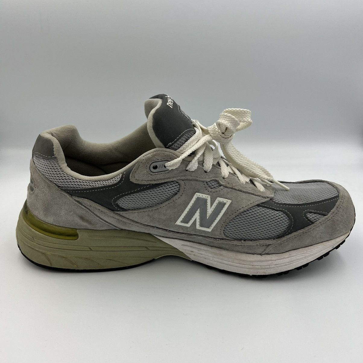 New Balance New Balance 993 2E Wide MR993GL Size US 11.5 / EU 44-45 - 2 Thumbnail