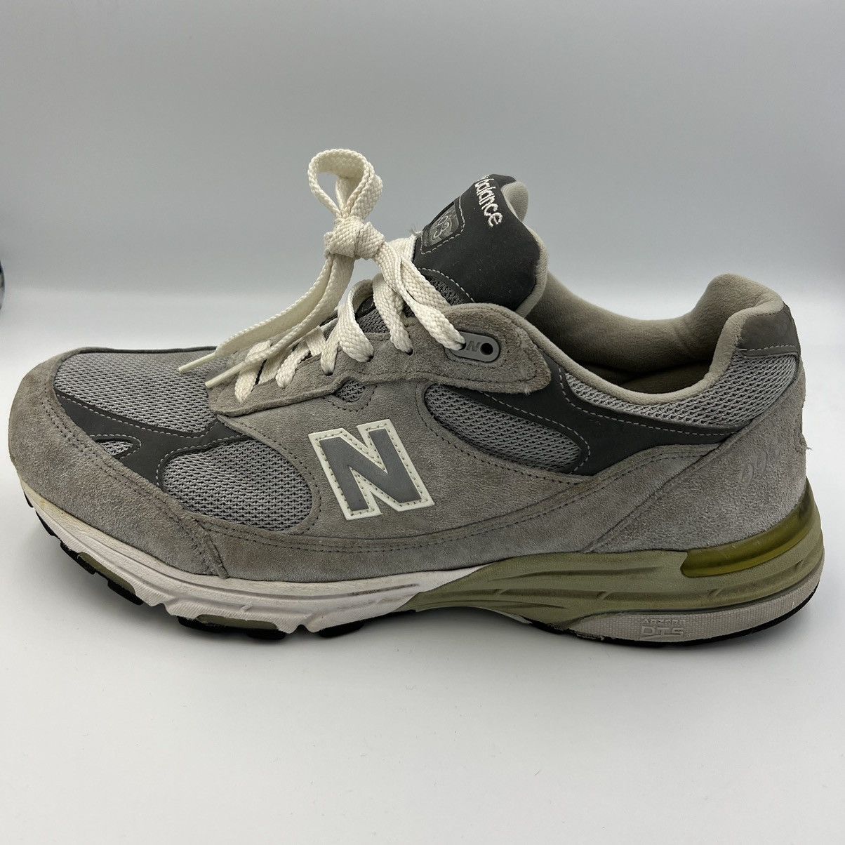 New Balance New Balance 993 2E Wide MR993GL | Grailed