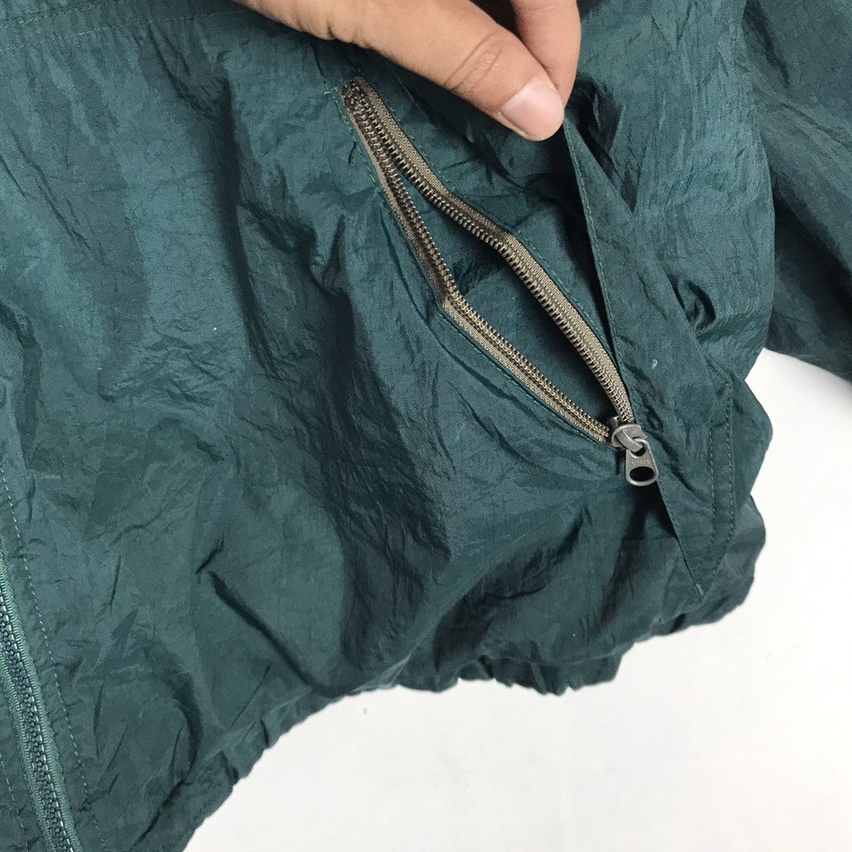 Nike Vintage Nike Swoosh Big Logo Reversible Puffer Jacket Size US L / EU 52-54 / 3 - 14 Thumbnail