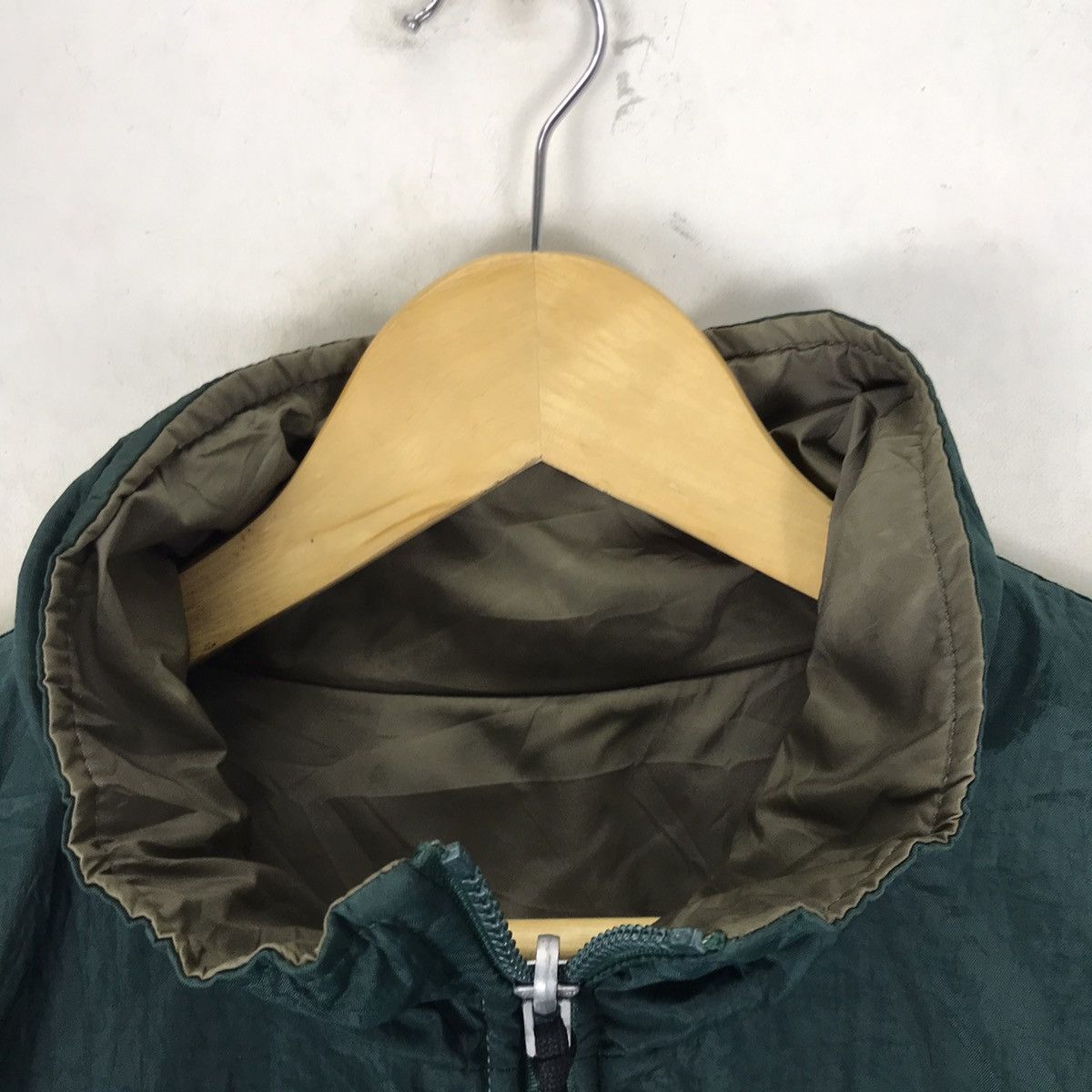 Nike Vintage Nike Swoosh Big Logo Reversible Puffer Jacket Size US L / EU 52-54 / 3 - 18 Thumbnail