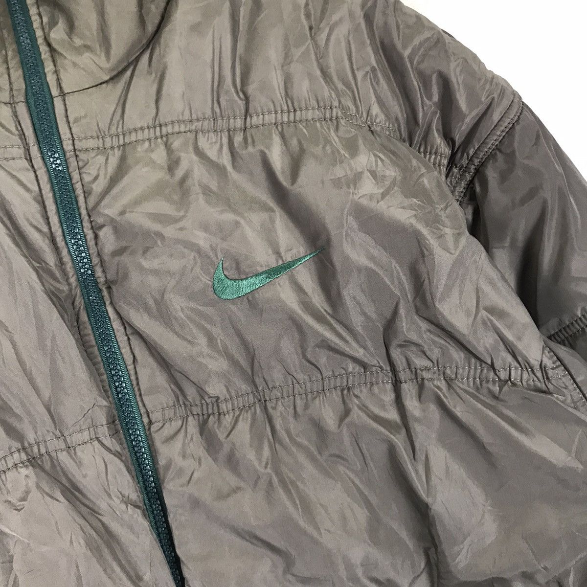 Nike Vintage Nike Swoosh Big Logo Reversible Puffer Jacket Size US L / EU 52-54 / 3 - 8 Thumbnail