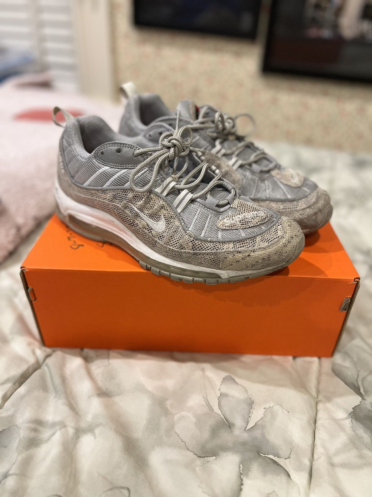 Nike × Supreme Supreme x Air Max 98 Snakeskin 2016 Size US 9.5 / EU 42-43 - 8 Thumbnail