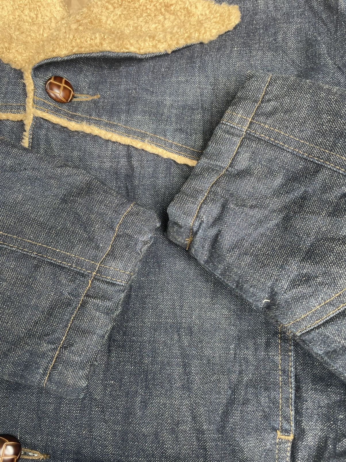 Le Grande Bleu (L.G.B.) Levis 70534 e Vintage 2004 Denim Jacket Size US L / EU 52-54 / 3 - 15 Thumbnail