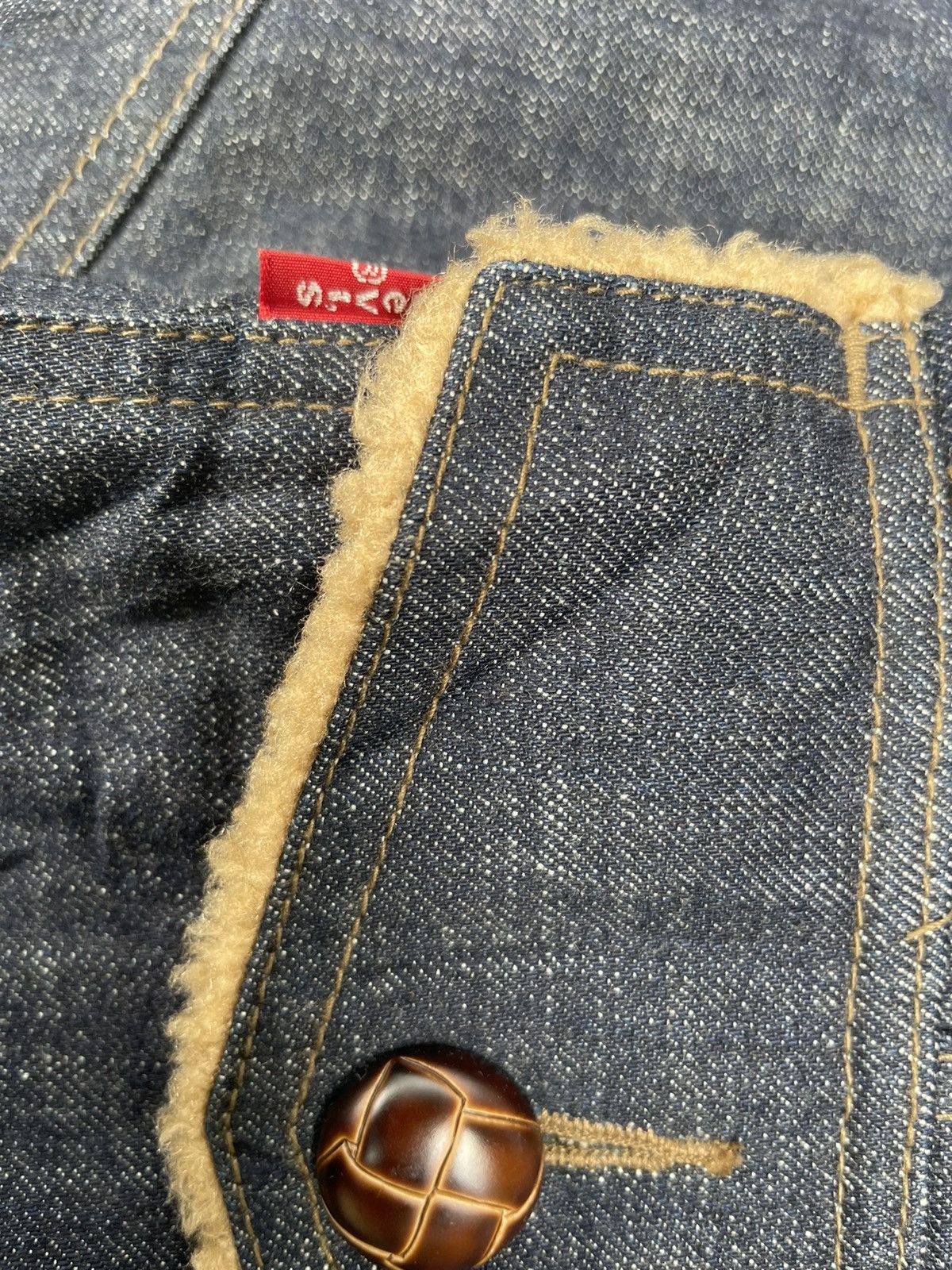 Le Grande Bleu (L.G.B.) Levis 70534 e Vintage 2004 Denim Jacket Size US L / EU 52-54 / 3 - 17 Thumbnail