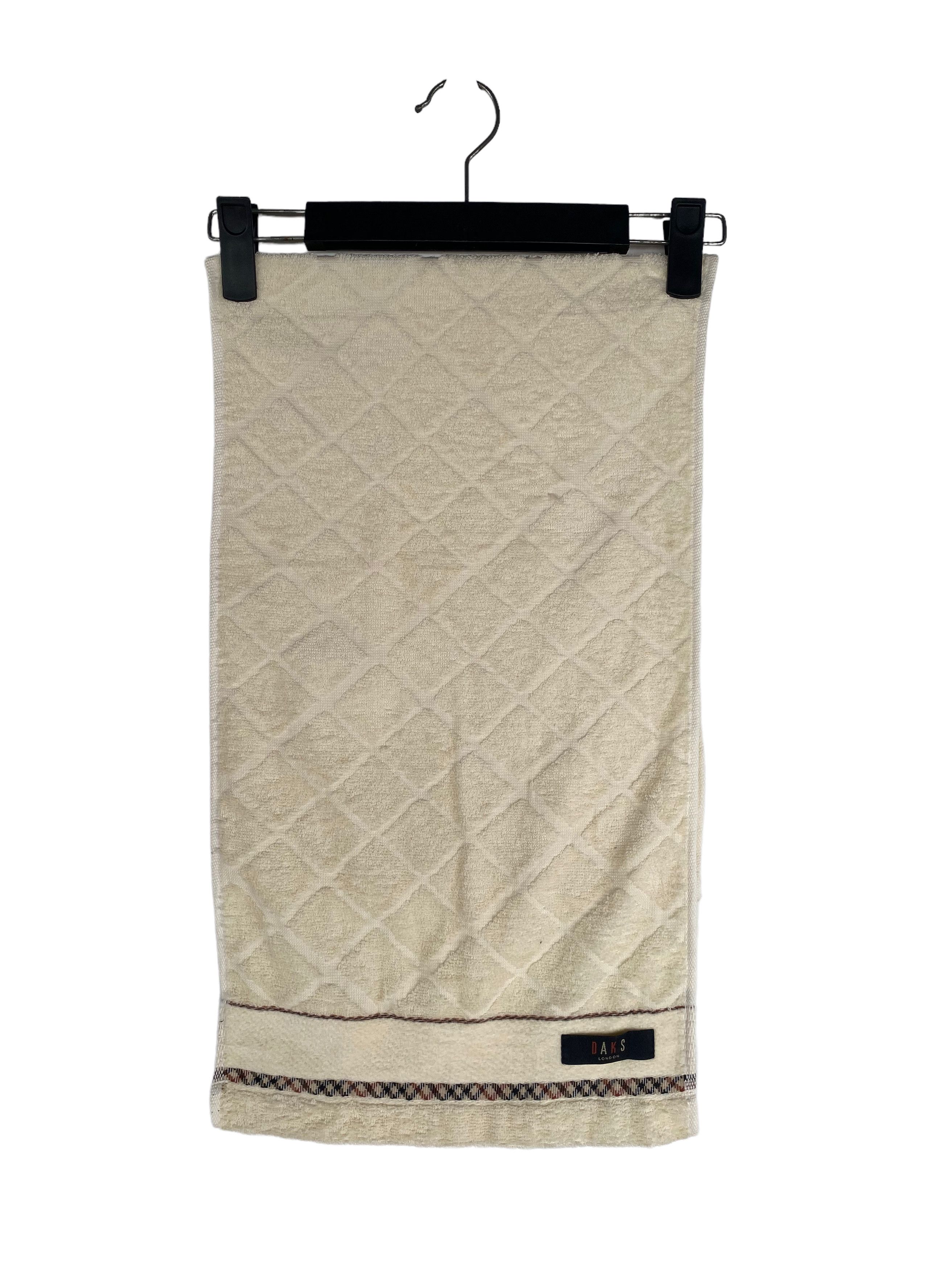 DAKS Daks London Face / Hand Towel Size ONE SIZE - 1 Thumbnail