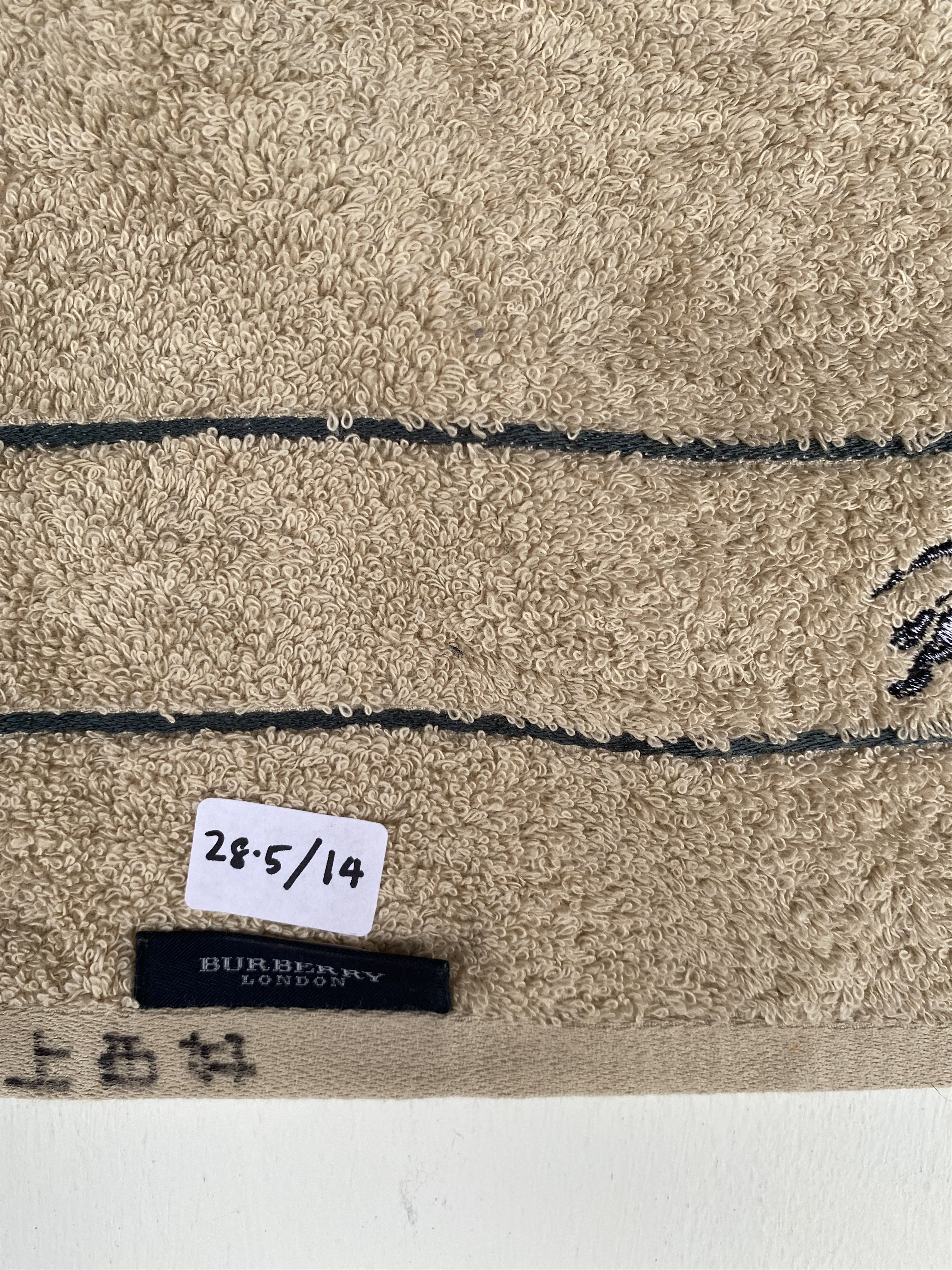 Burberry VINTAGE BURBERRY London hand / face Japan towel Size ONE SIZE - 4 Thumbnail
