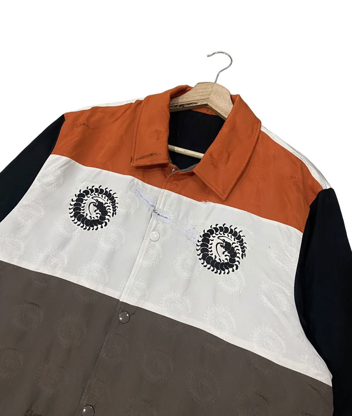 Jun Takahashi 🔥VTG UNDERCOVER CENTIPEDE JACQUARD SNAP BUTTON JACKET Size US M / EU 48-50 / 2 - 8 Thumbnail