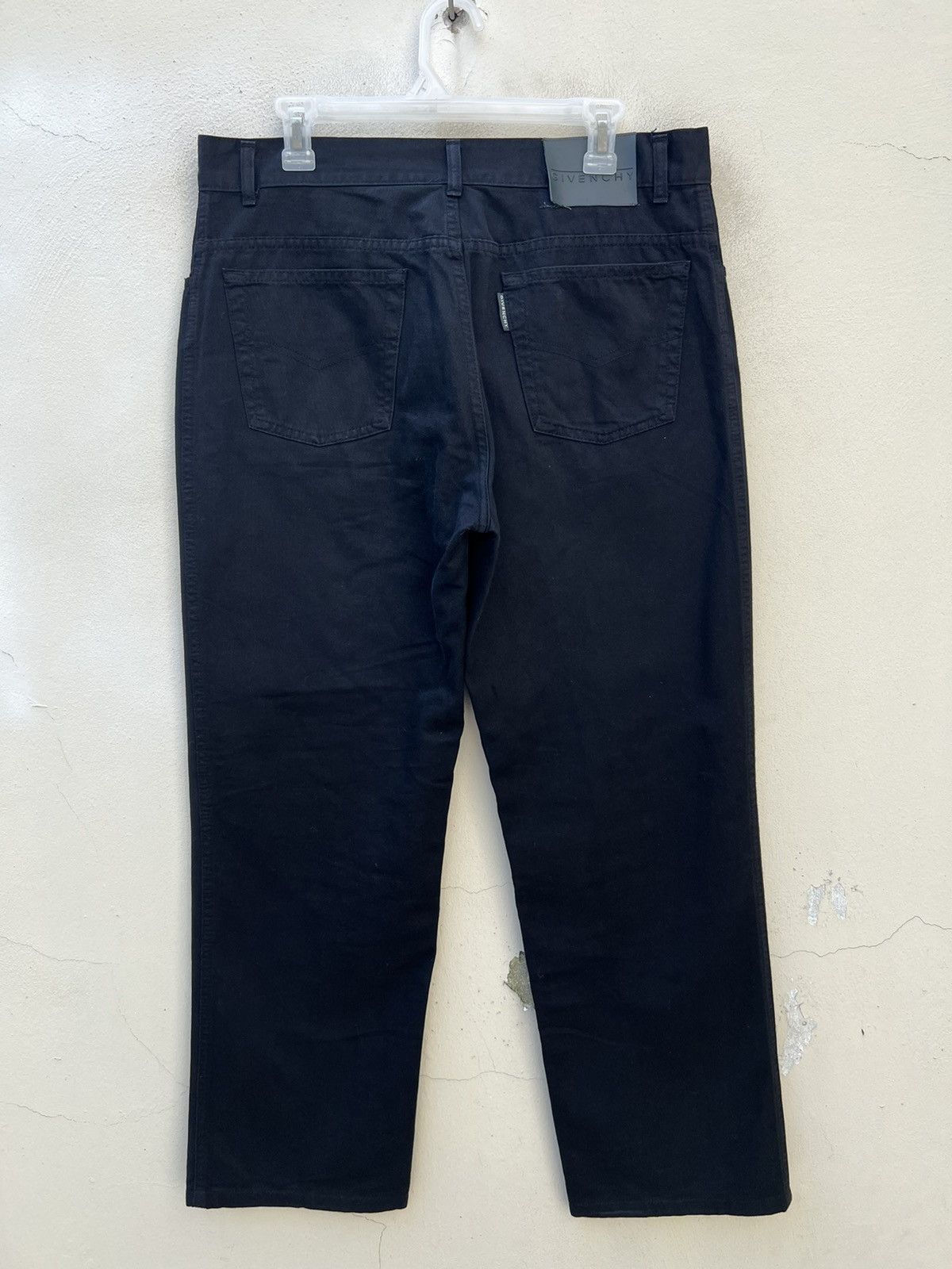 Givenchy Vintage 90s GIVENCHY Made in Italy Black Minimalist Jeans Size US 34 / EU 50 - 14 Thumbnail