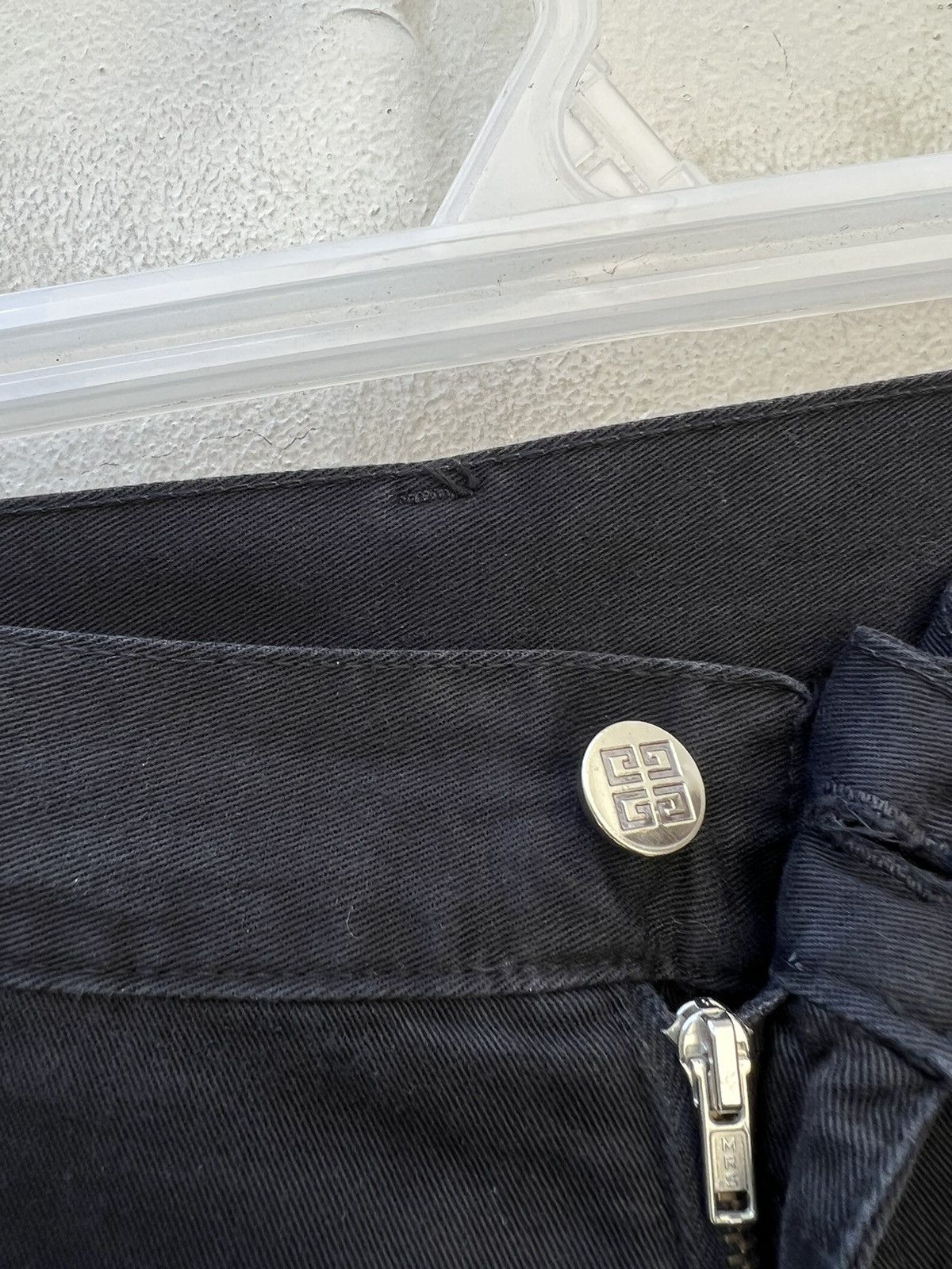 Givenchy Vintage 90s GIVENCHY Made in Italy Black Minimalist Jeans Size US 34 / EU 50 - 9 Thumbnail