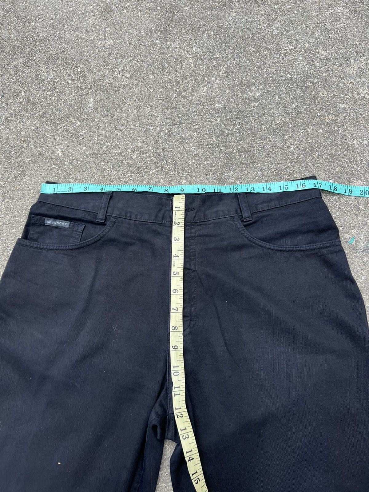 Givenchy Vintage 90s GIVENCHY Made in Italy Black Minimalist Jeans Size US 34 / EU 50 - 2 Thumbnail