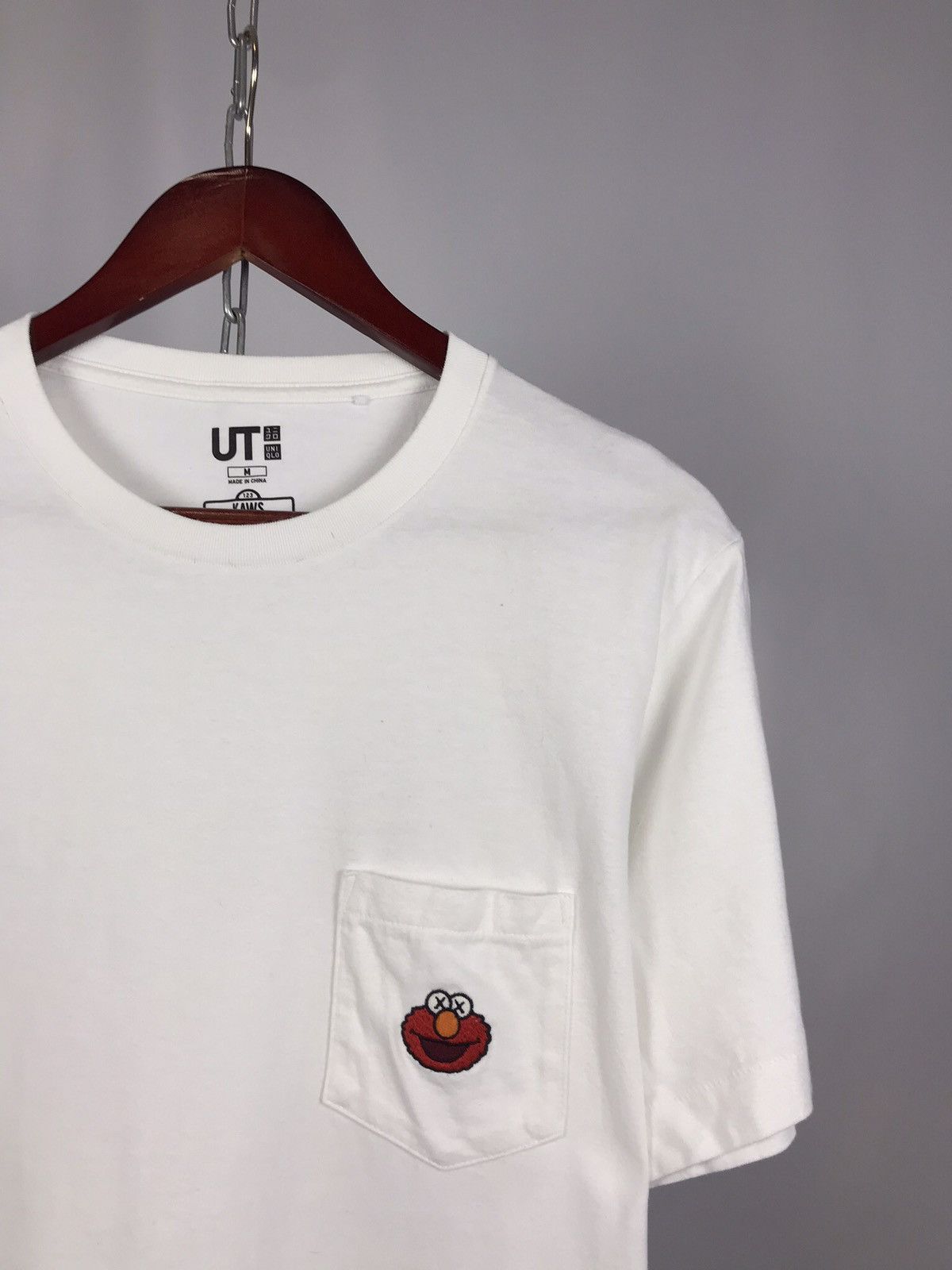 Kaws × Uniqlo Kaws x Uniqlo streetwear tee Size US M / EU 48-50 / 2 - 2 Thumbnail