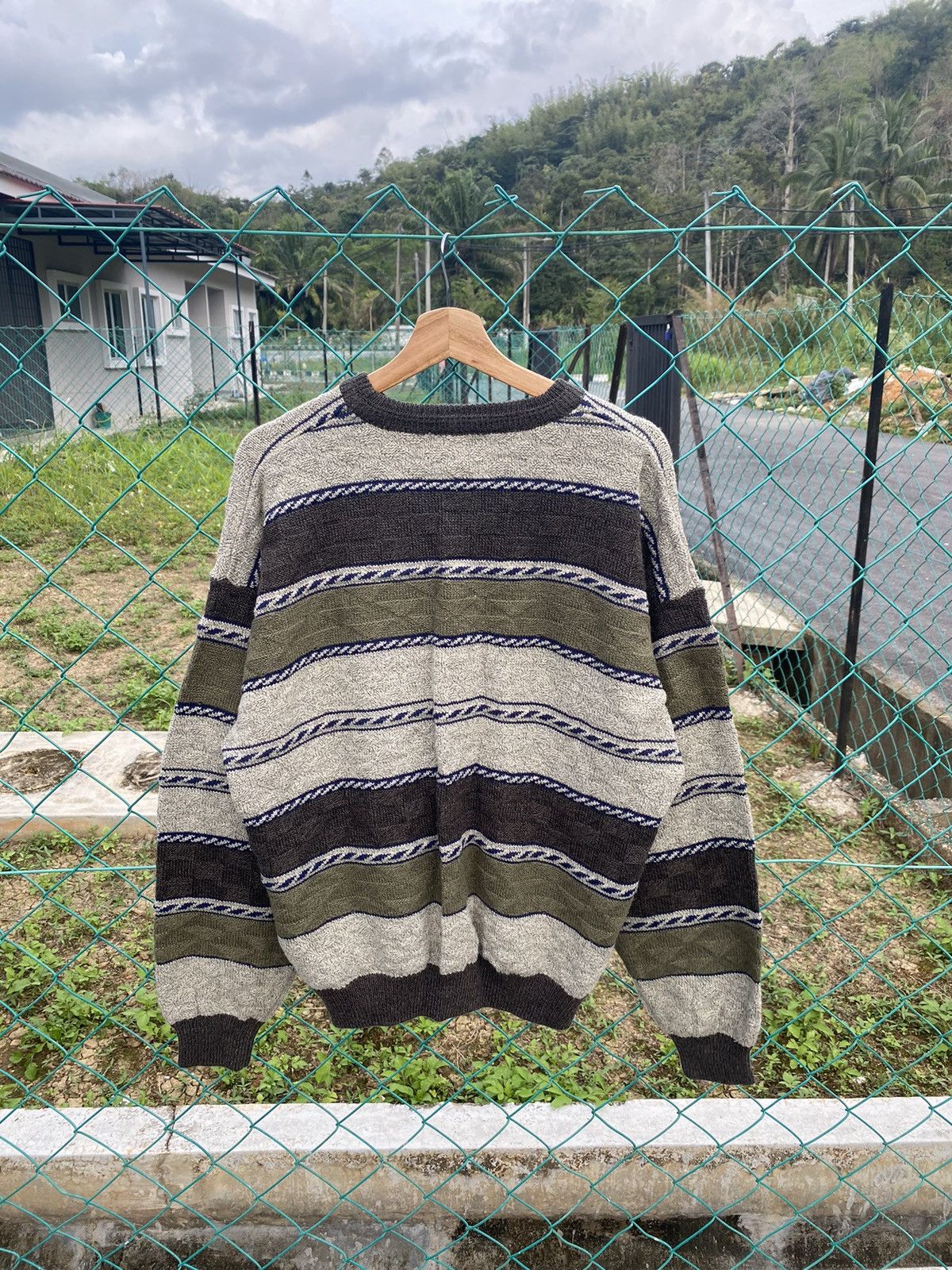 Vintage Vintage BICOLMAN Cable Knit Like Coogi Style Size US L / EU 52-54 / 3 - 2 Thumbnail