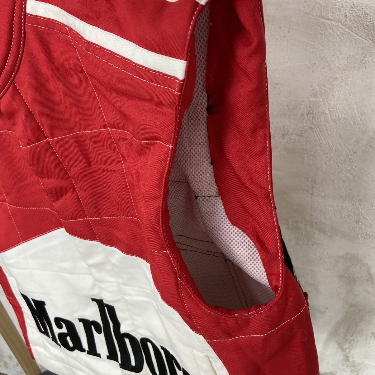 Marlboro 1980s BOXY FIT RARE VINTAGE MARLBORO BANDANA VEST - № 2190 Size US L / EU 52-54 / 3 - 6 Thumbnail