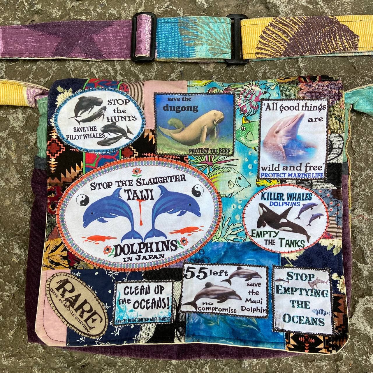 Japanese Brand SAVE DOLPHINS IN JAPAN 1980s PATCHWORK CROSSBODY BAG № 6071 Size ONE SIZE - 2 Thumbnail