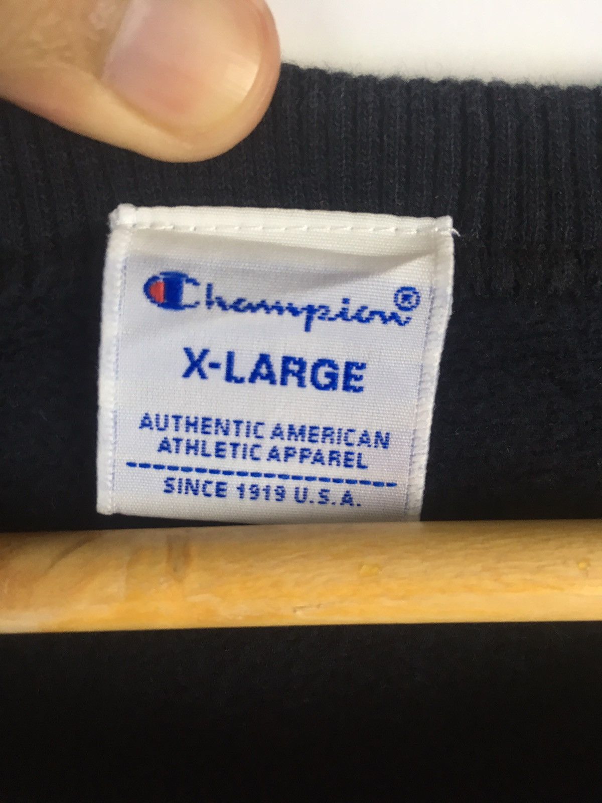 Champion Champion Small Logo XLarge Size Black Colour Sweatshirt Size US XL / EU 56 / 4 - 5 Thumbnail