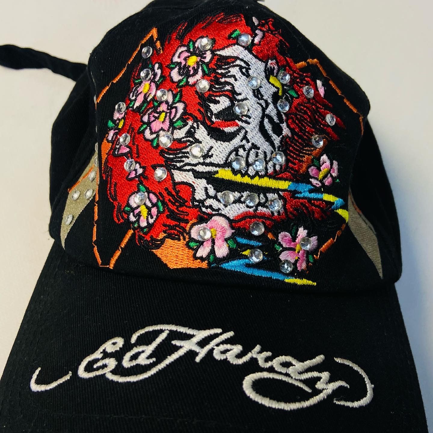 Ed Hardy ED HARDY SWAROWSKY EMBROIDERED BIG LOGO SKELETON OG CAP Size ONE SIZE - 4 Thumbnail
