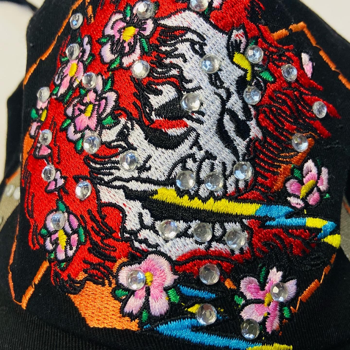 Ed Hardy ED HARDY SWAROWSKY EMBROIDERED BIG LOGO SKELETON OG CAP Size ONE SIZE - 3 Thumbnail