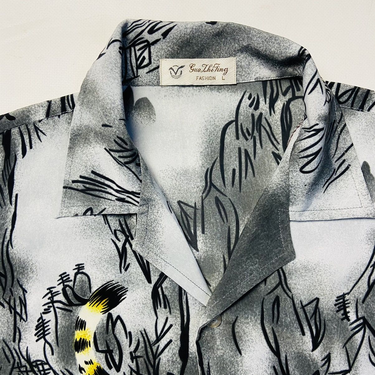 Japanese Brand 1990s JAPANESE TIGER SHIRT - № 498 Size US XL / EU 56 / 4 - 7 Thumbnail