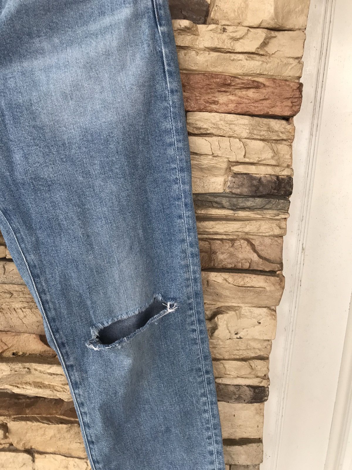 Uniqlo 🔥Bundle 🔥Bulk 2 pcs of Uniqlo Distressed Jeans Size US 34 / EU 50 - 7 Thumbnail