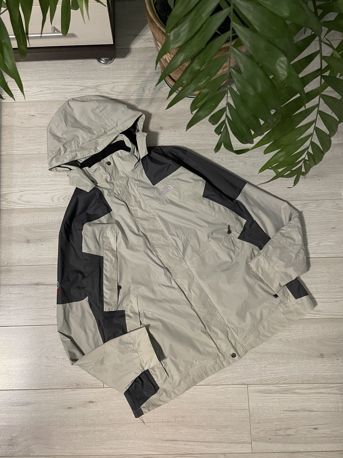 The North Face Vintage The North Face Gore Tex Jacket Nylon Parka Size US XL / EU 56 / 4 - 1 Thumbnail