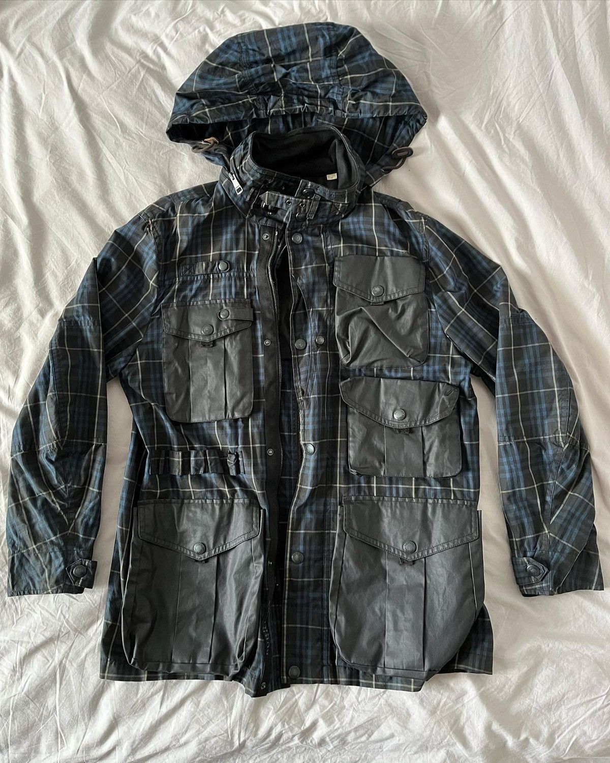 Burberry 2000s Burberry Novacheck Multi Pocket Hunter Parka/Jacket Size US M / EU 48-50 / 2 - 1 Thumbnail