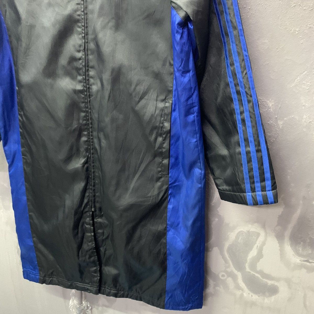 Adidas × Vintage Adidas Blanket Long Jacket Big Logo Size US L / EU 52-54 / 3 - 4 Thumbnail
