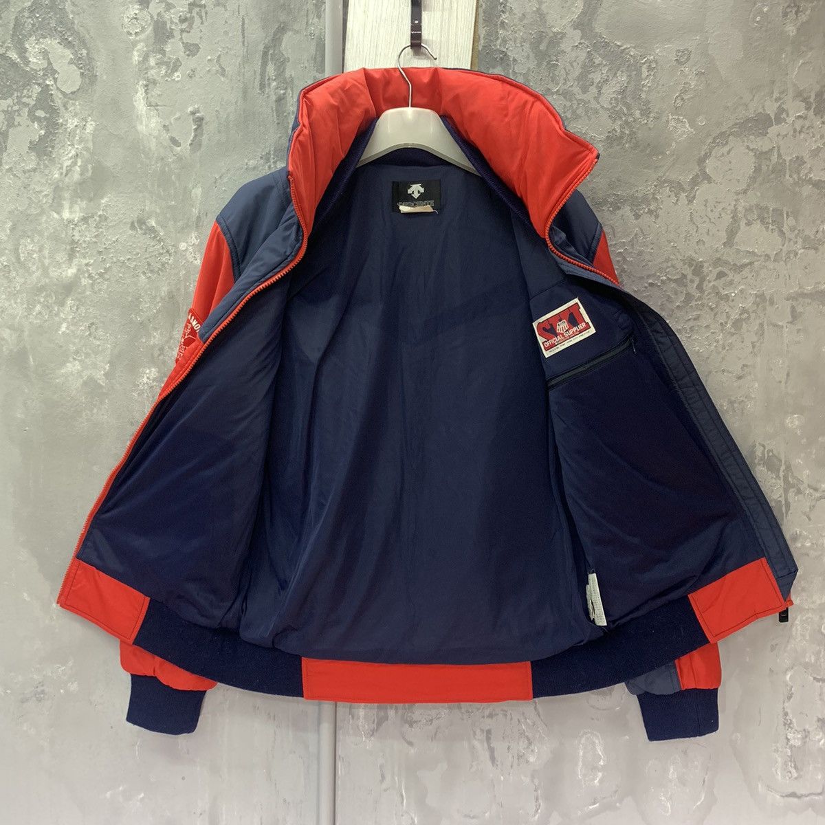 Descente × Vintage Vintage Descente US Ski Team Insulated Hoodie Jacket Size US L / EU 52-54 / 3 - 12 Thumbnail