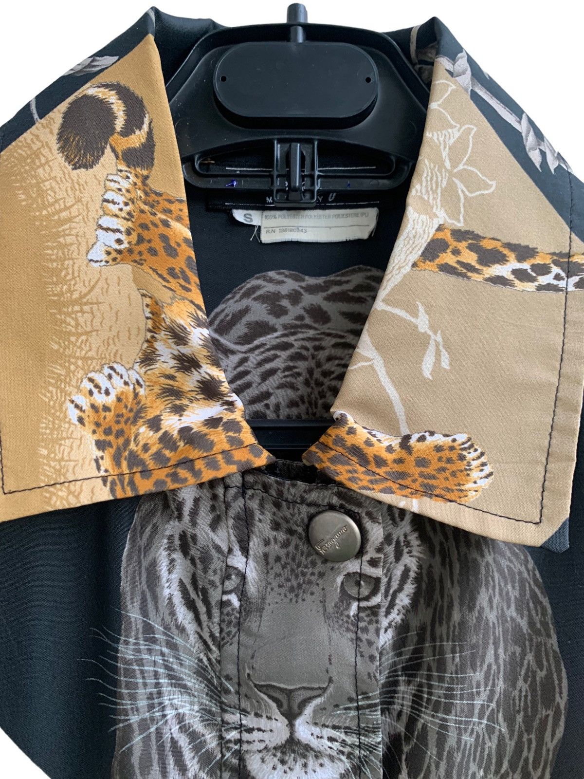Salvatore Ferragamo Silk Salvatore Ferragamo Leopard Print Quited Coach Jacket Size S / US 4 / IT 40 - 7 Thumbnail