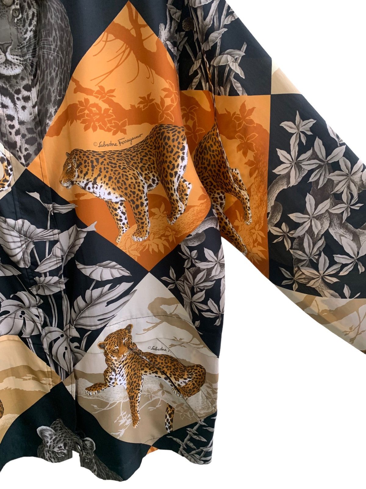 Salvatore Ferragamo Silk Salvatore Ferragamo Leopard Print Quited Coach Jacket Size S / US 4 / IT 40 - 6 Thumbnail