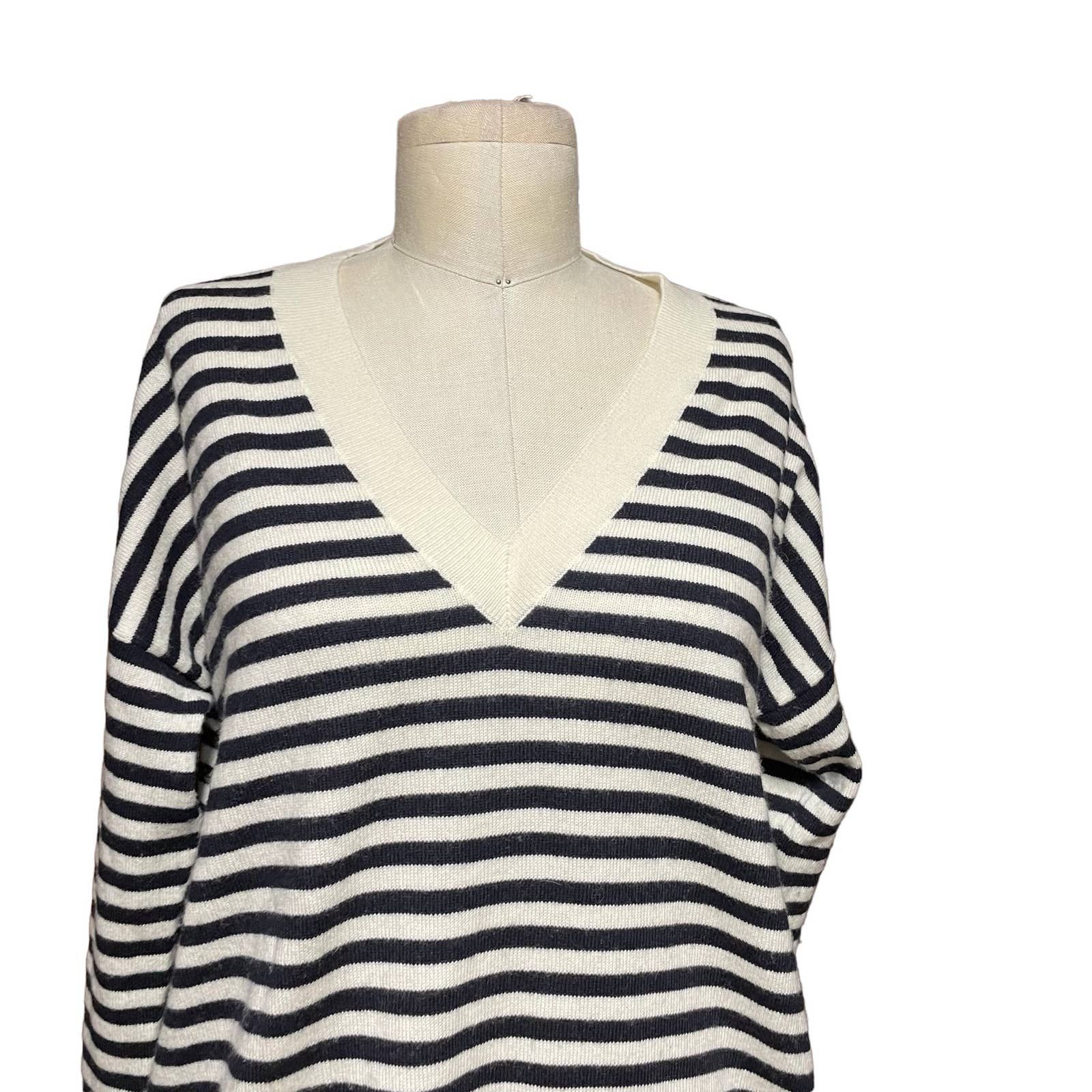 Chinti and Parker Chinti & Parker Navy Blue Cream Stripe Wool Cashmere Sweater Size M / US 6-8 / IT 42-44 - 2 Preview