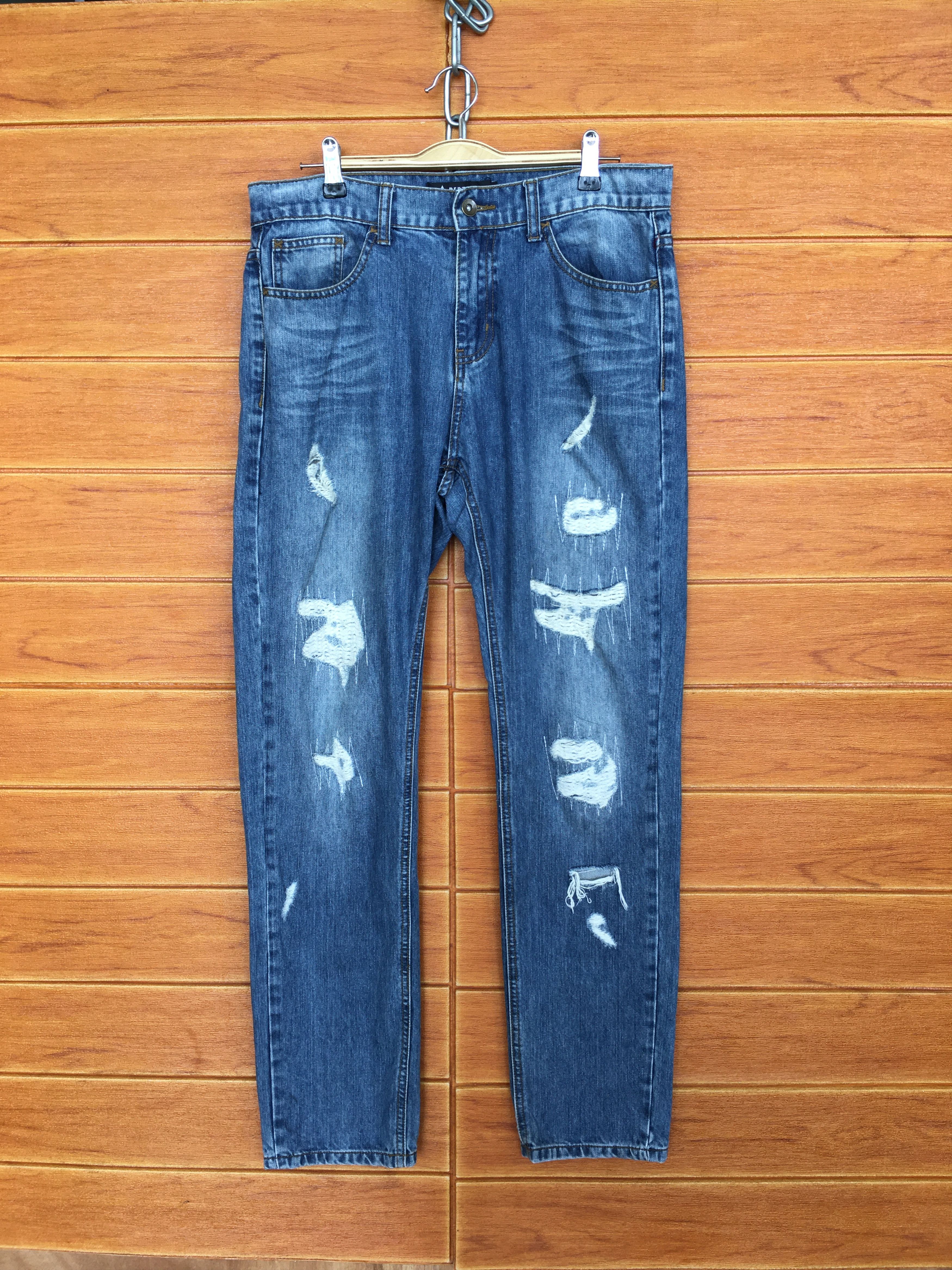 Final Home Rebtrait Distressed Denim Jeans Size US 34 / EU 50 - 1 Thumbnail