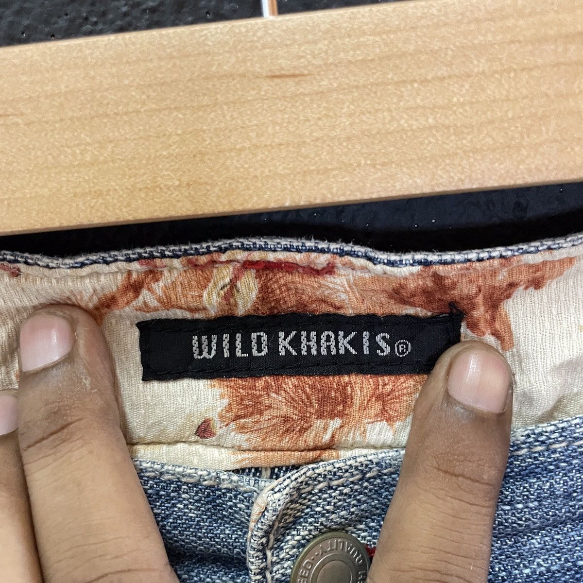 Japanese Brand Vintage Wild Khakis Distressed Denim Jeans Size US 33 - 5 Thumbnail