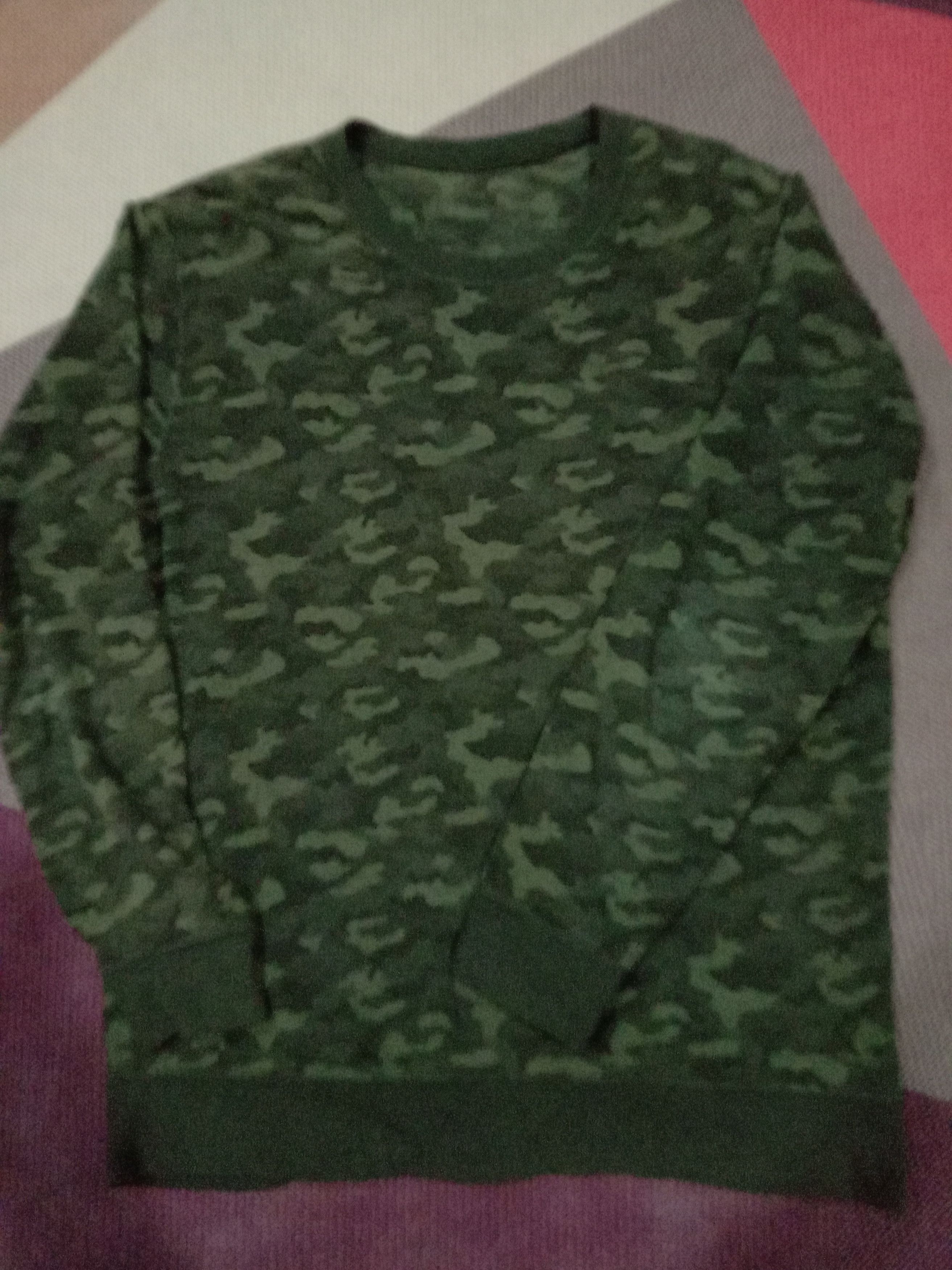 Uniqlo Uniqlo Camo Sweatshirt Size US XL / EU 56 / 4 - 3 Thumbnail