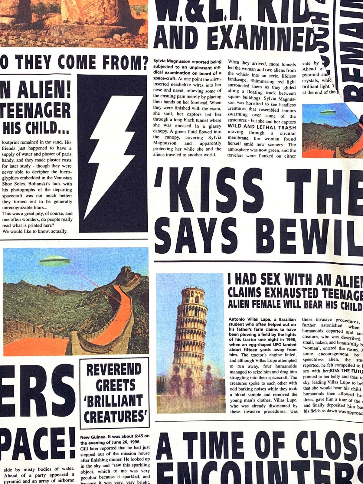 W&LT × Walter Van Beirendonck Wild And Lethal Trash Extraterrestrial Newspaper Article T Size US M / EU 48-50 / 2 - 2 Thumbnail