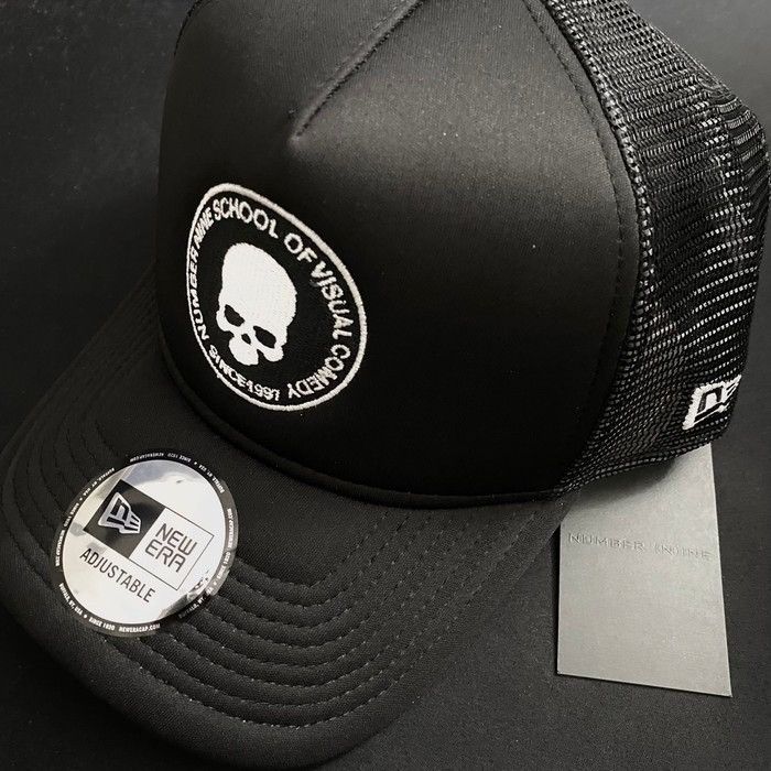 New Era × Number (N)ine Number (N)ine x New Era School Of Visual Comedy Trucker Hat Size ONE SIZE - 2 Thumbnail