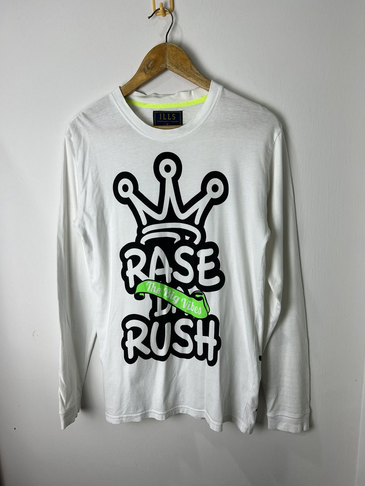 image of Vintage Ills Long Sleeve Nice Design in White, Women's (Size Medium)