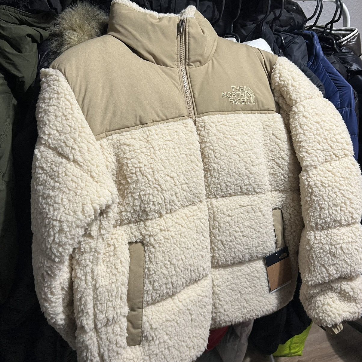 The North Face The North Face Nuptse 700 Puffer Sherpa Jacket Beige Size US M / EU 48-50 / 2 - 8 Thumbnail