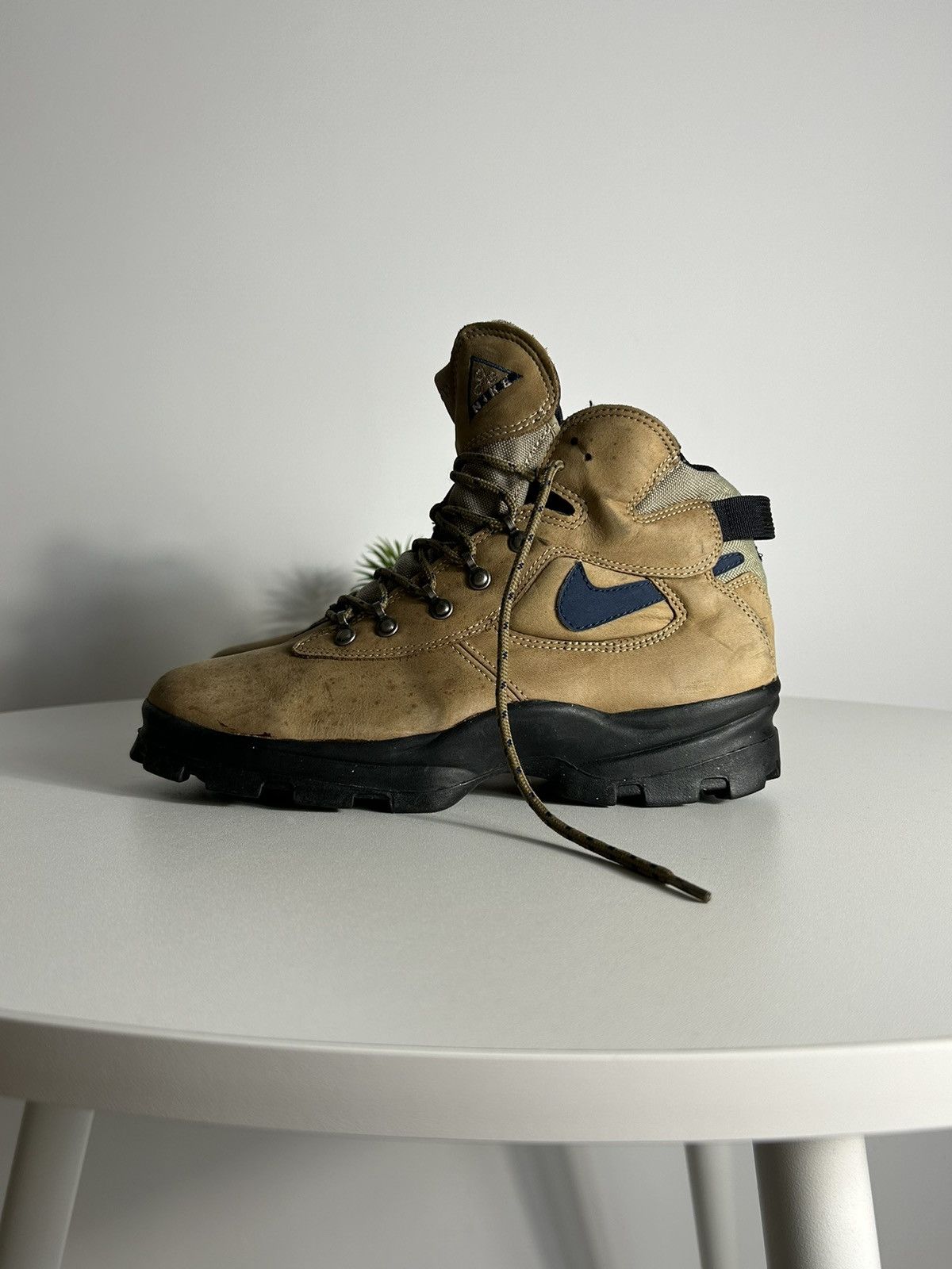 90s nike acg boots